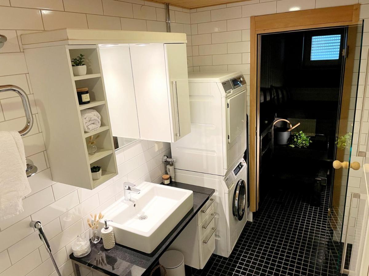 2Ndhomes Unique And Luxury Kamppi Center Apartment With Sauna And Big Terrace Хелзинки Екстериор снимка